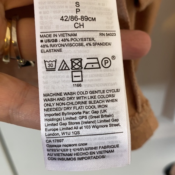 Like New Banana Republic Nutmeg Twist Top - Picture 5 of 10